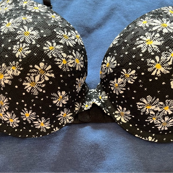 PINK Wear Everywhere Push Up Bra Floral Daisies Underwire Lace Black 34C - Picture 3 of 12
